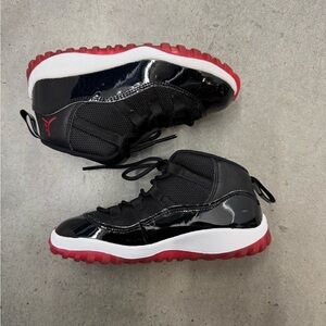 Nike Air Jordan 11 Retro Kids Size 10C | Black Red Sneakers